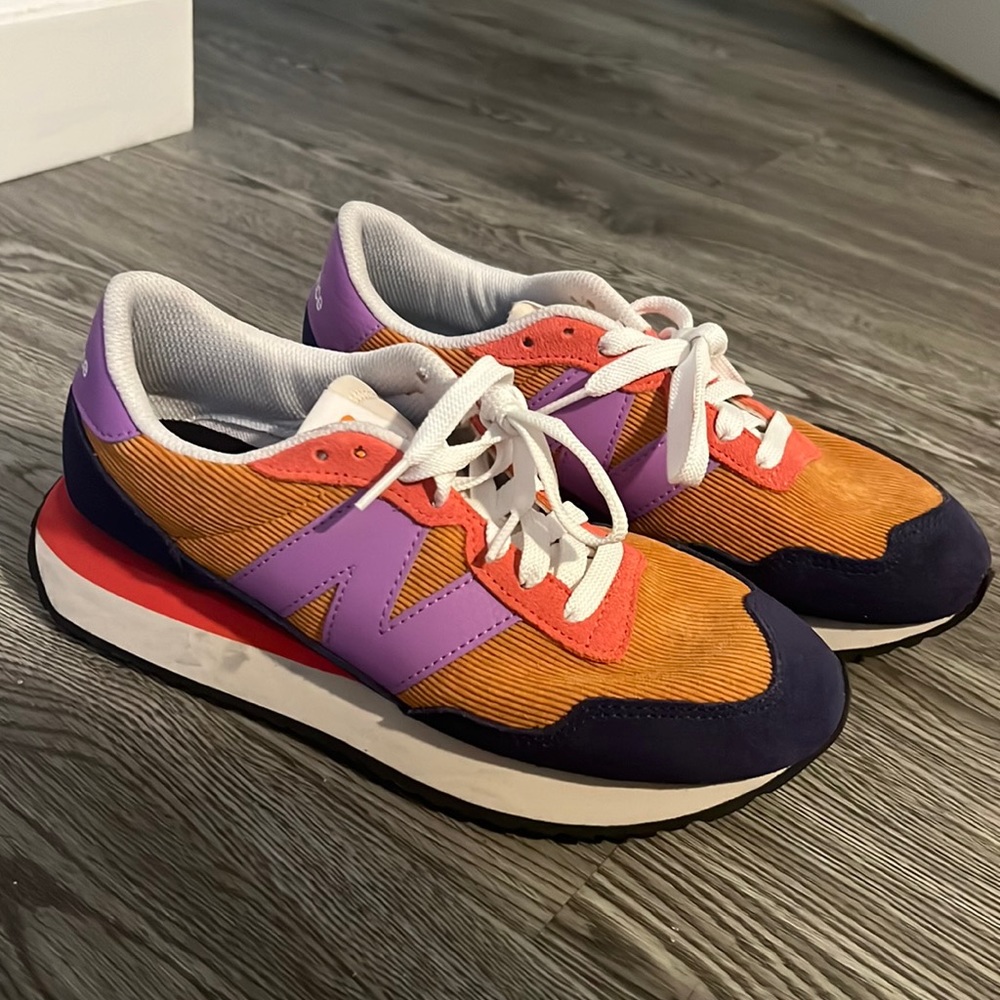 New balance 237 size 8.5. Like new, barely worn